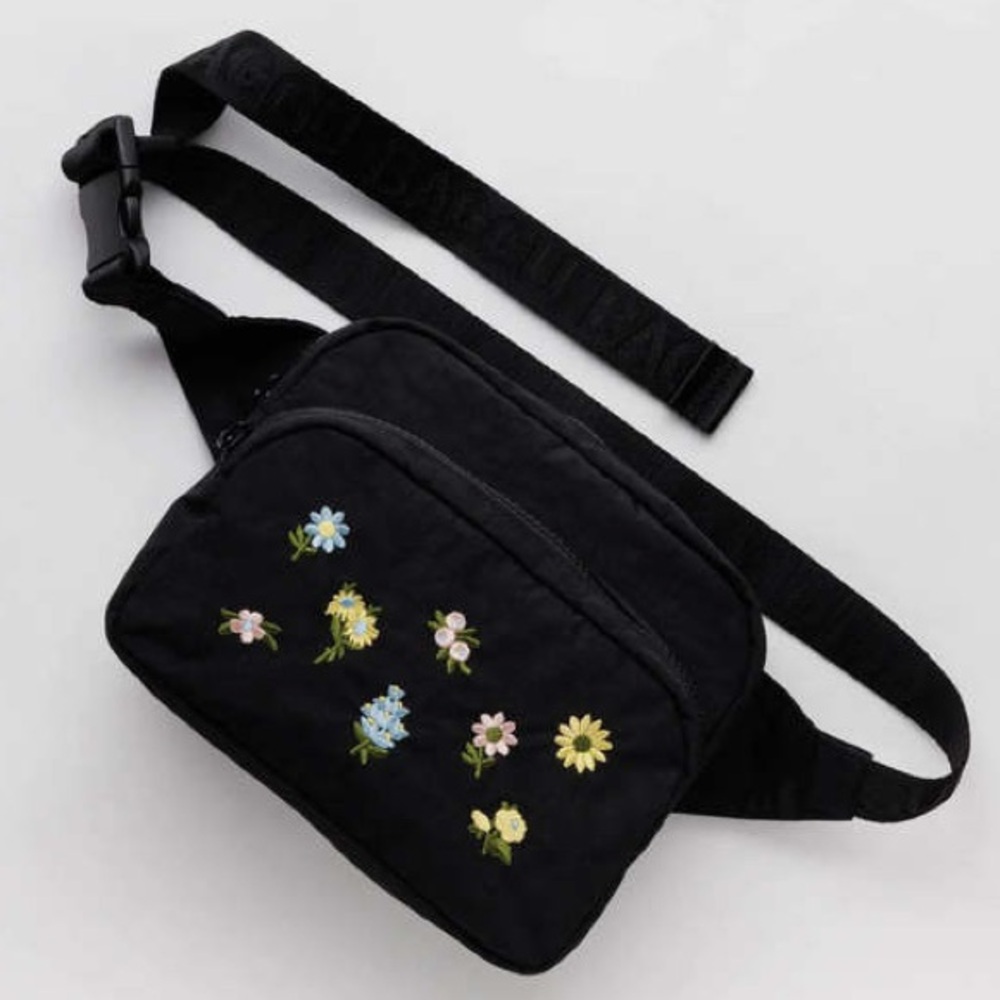 🌼 BNWT - BAGGU - Fanny Pack - Black Ditsy Floral 🌼